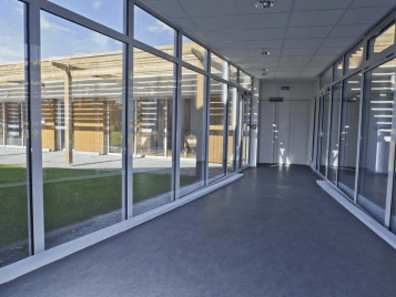 Net fit linoleum installation