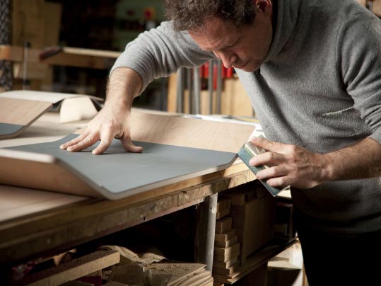 Forbo_Furniture-Linoleum_539x404_Verarbeitung