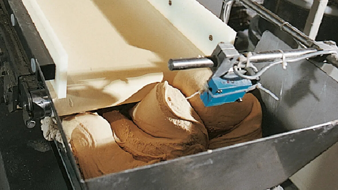 Belt scrapers